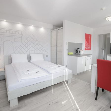 Hr Apartmanhaz Eger Luaran gambar