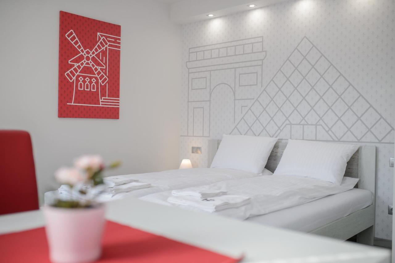 Hr Apartmanhaz Eger Luaran gambar