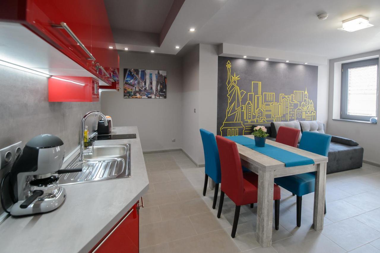 Hr Apartmanhaz Eger Luaran gambar